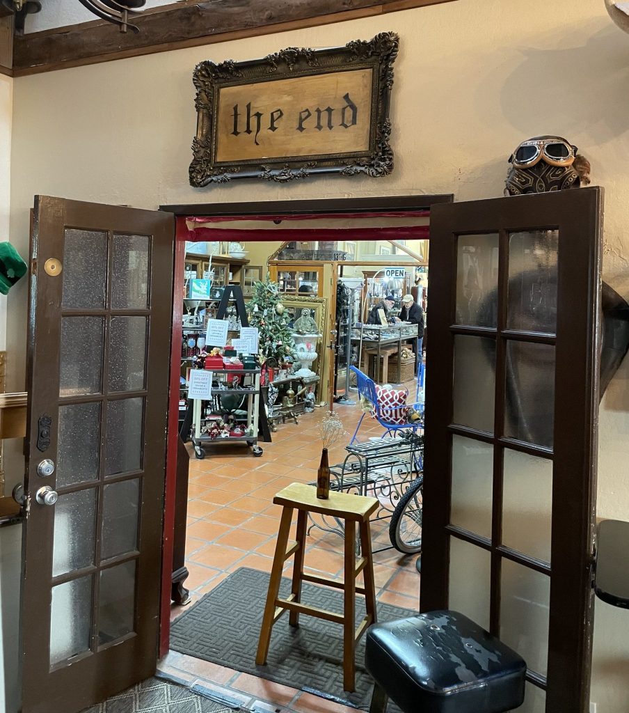 photo of interior of aCullen's Tannery Pub & Saloon, Benicia, CA