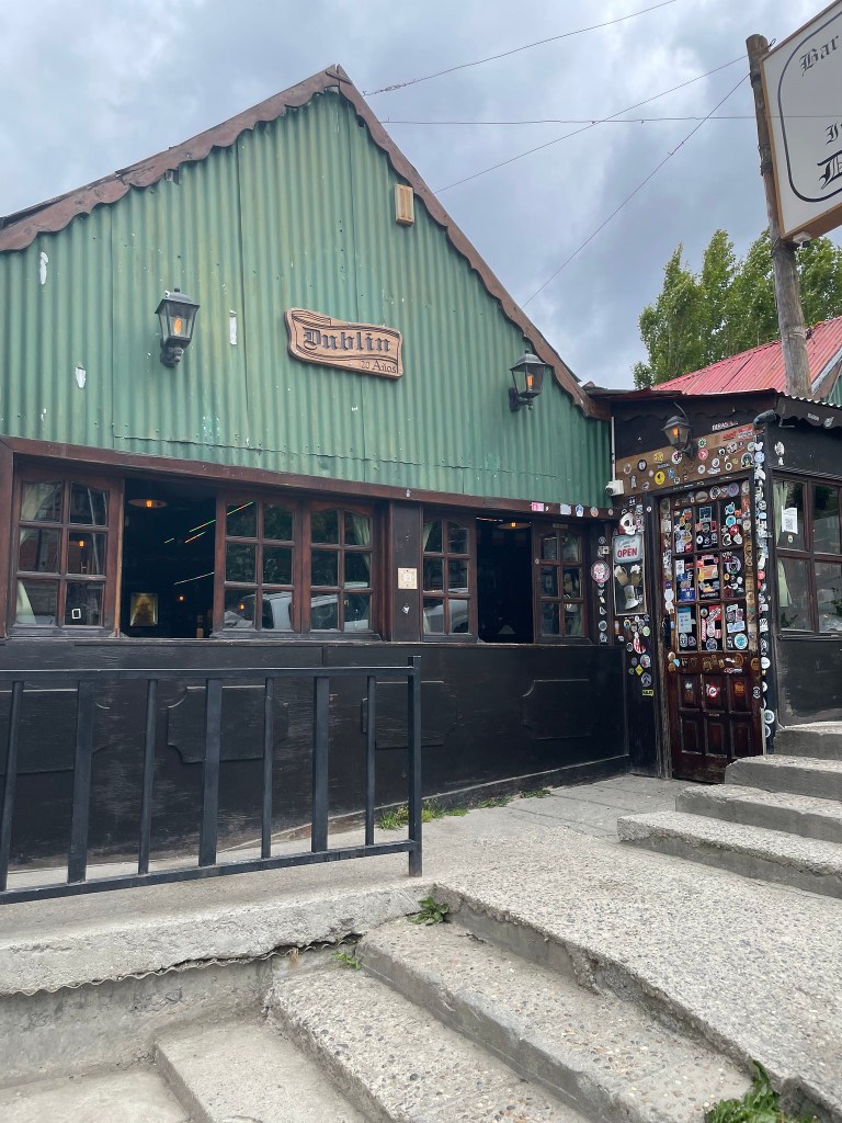 photo of exterior of Dublin Irish Pub. Ushuaia, Argentina