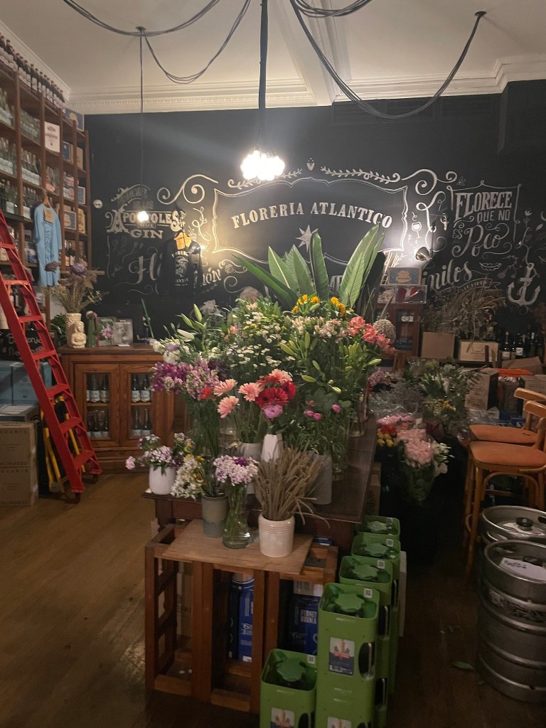 photo of sign of Floreria Atlántico, Buenos Aires, Argentina