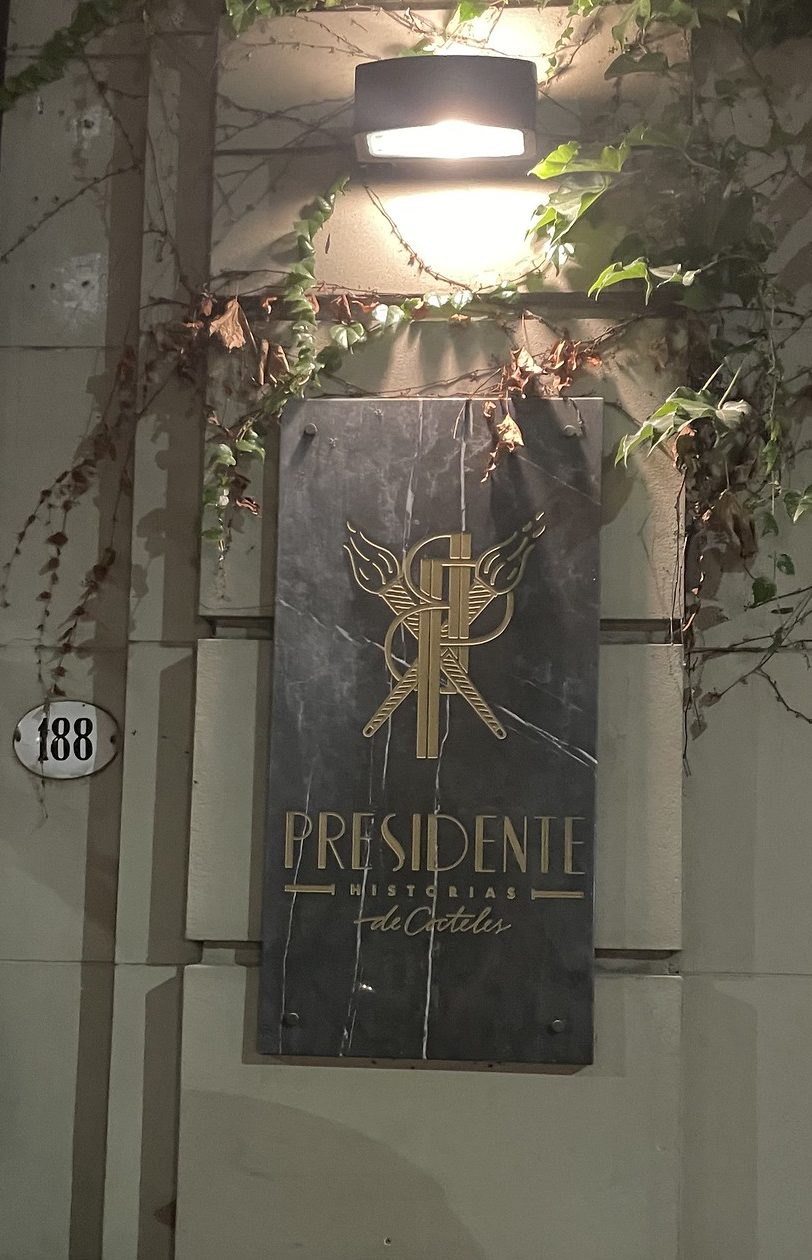 photo of sign of Presidente Bar, Buenos Aires, Argentina