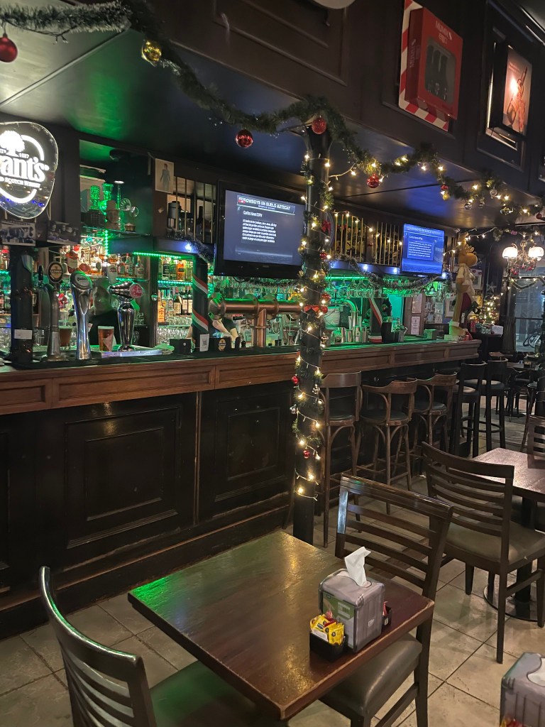 photo of interior of Sullivan’s Irish Pub Buenos Aries, Argentino