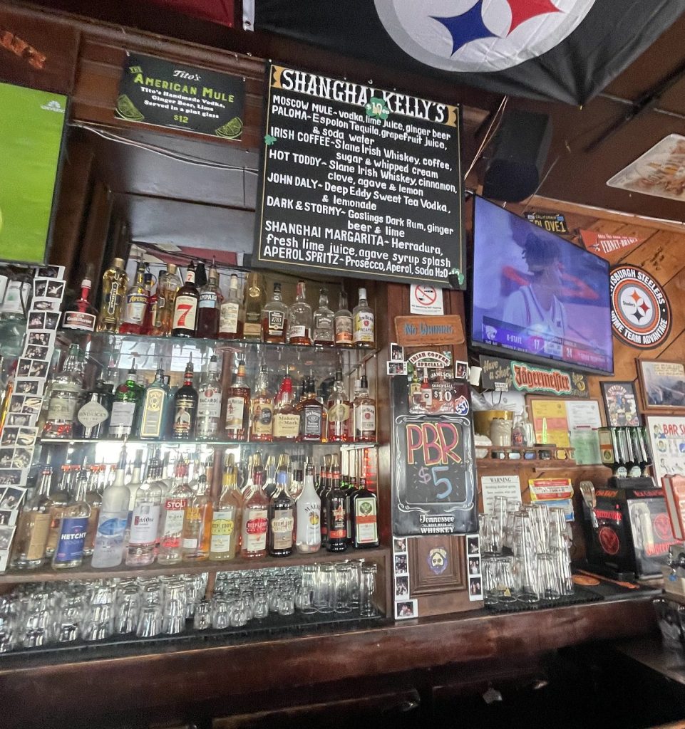 photo of interior of Shanghai Kelly's, San Francisco