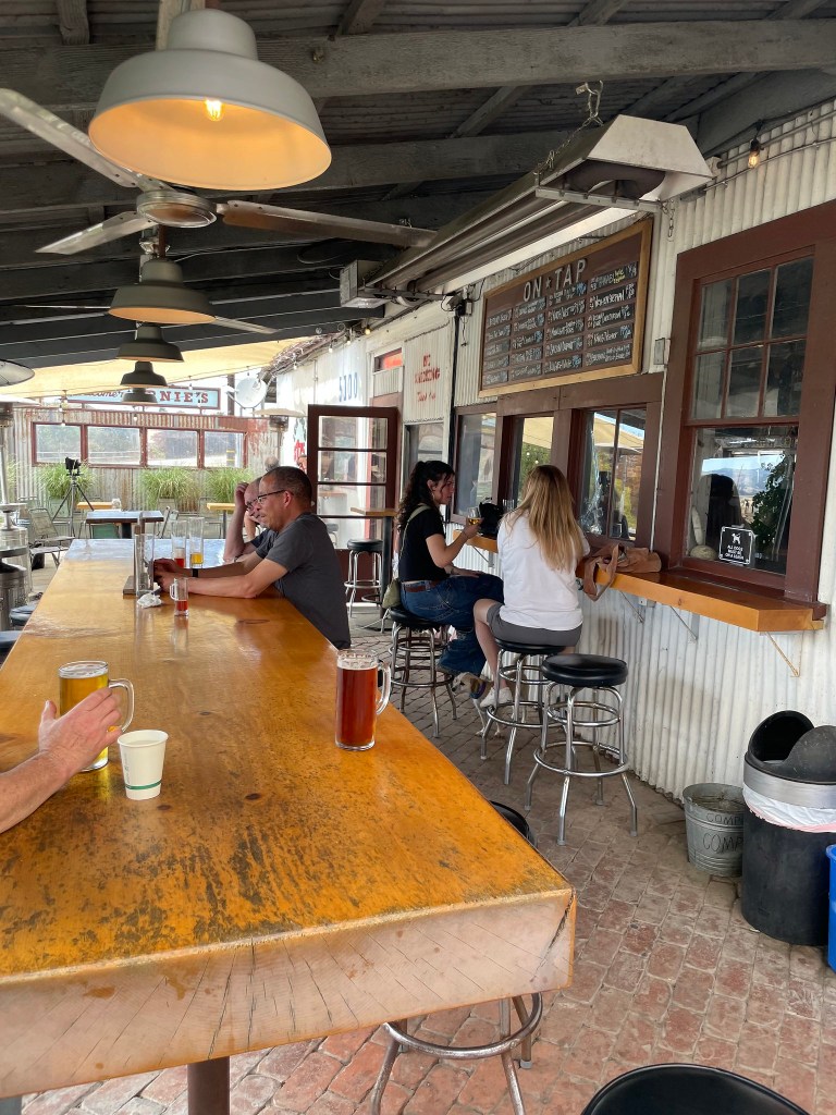 photo of the patio of Ernie's Tin Bar, Petaluma, CA