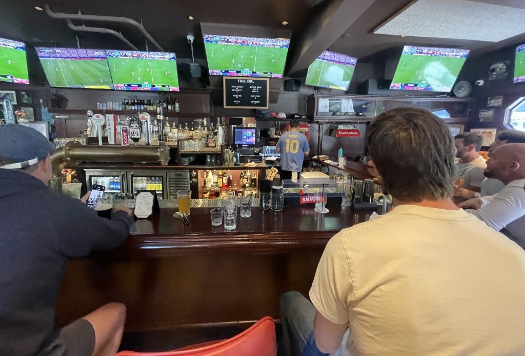 photo of the interior of Final Final, San Francisco