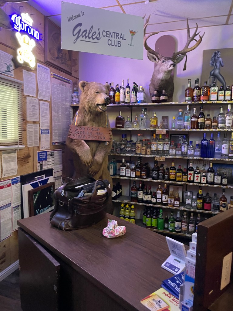 photo of interior of Gale's Central Club, Petaluma, CA