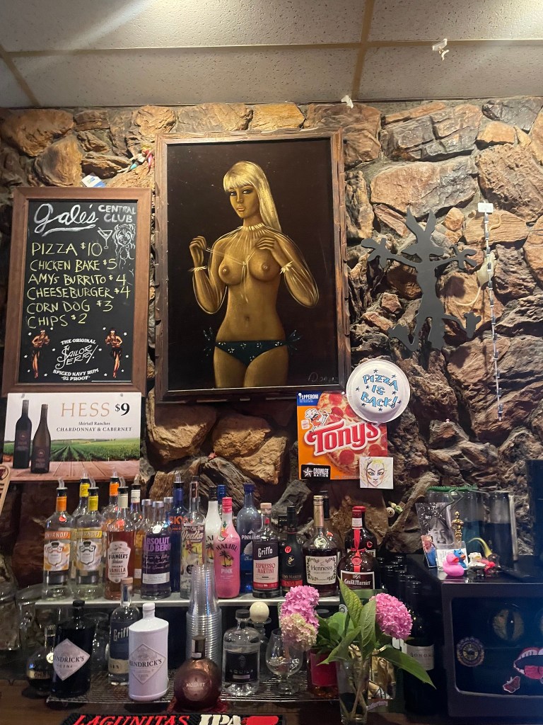 photo of interior of Gale's Central Club, Petaluma, CA