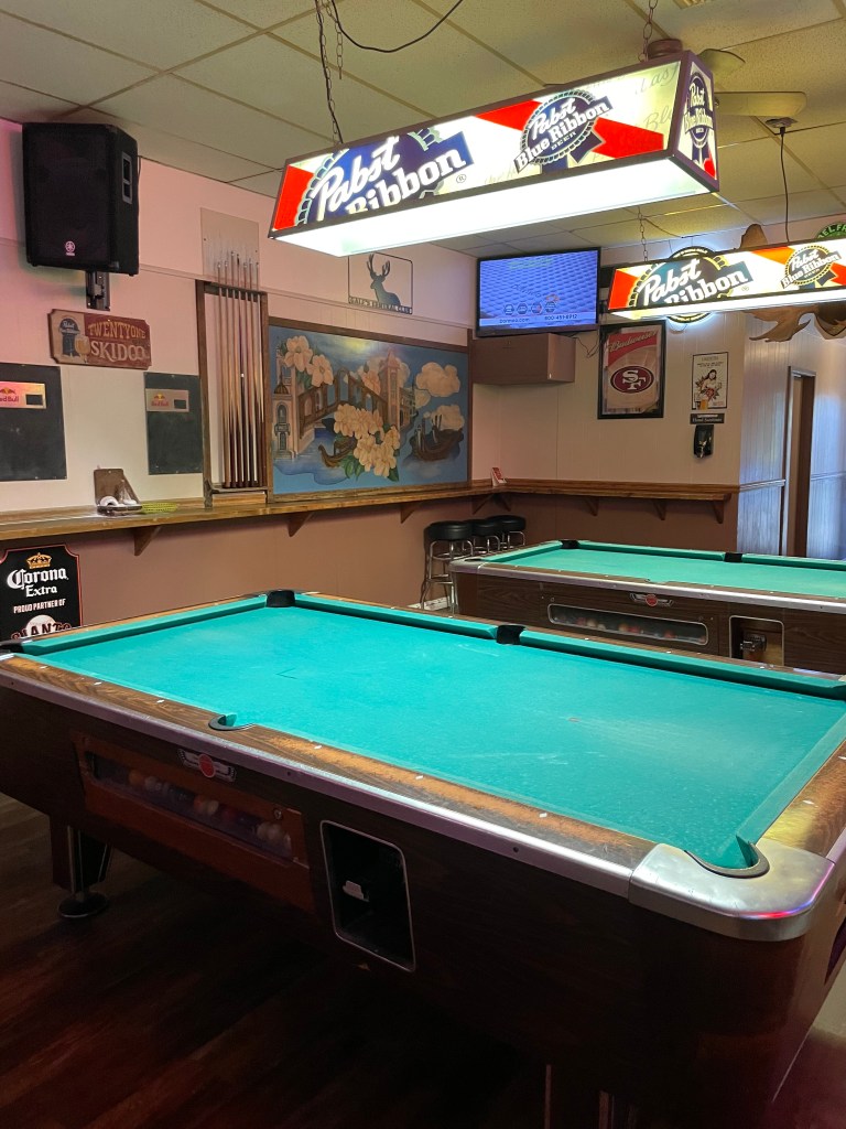 photo of pool tables of Gale's Central Club, Petaluma, CA