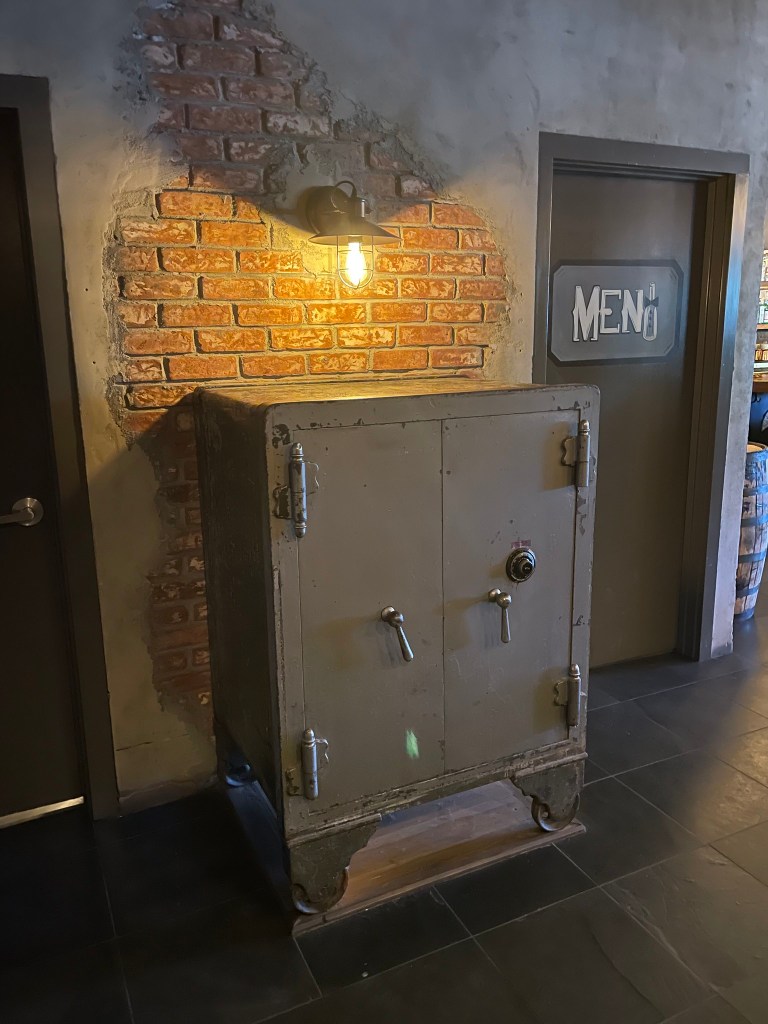 photo of interior detail of Mario & John's, Petaluma, CA