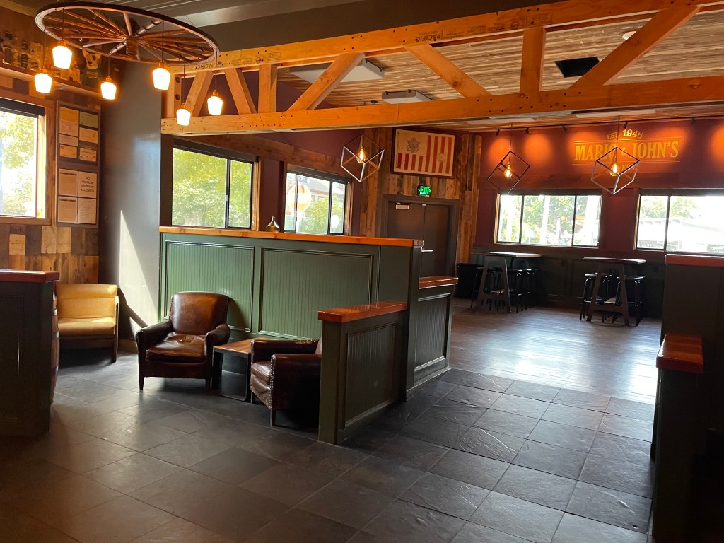 photo of interior of Mario & John's, Petaluma, CA