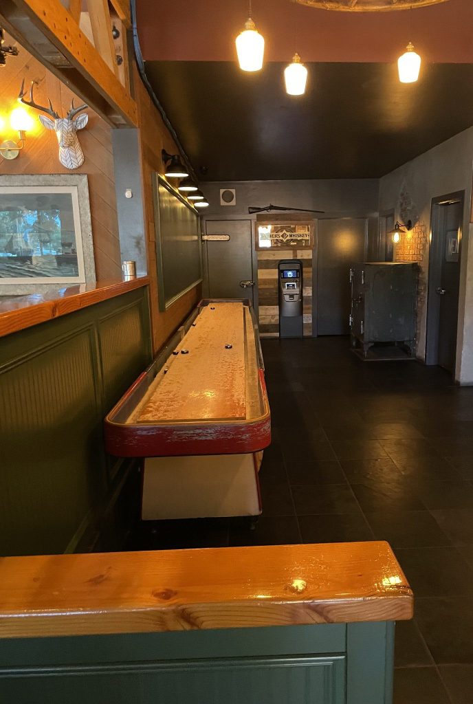 photo of shuffleboard at Mario & John's, Petaluma, CA