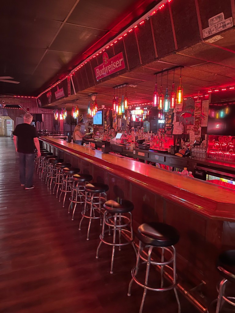 photo of interior of Jessie's Bar, Los Banos, CA