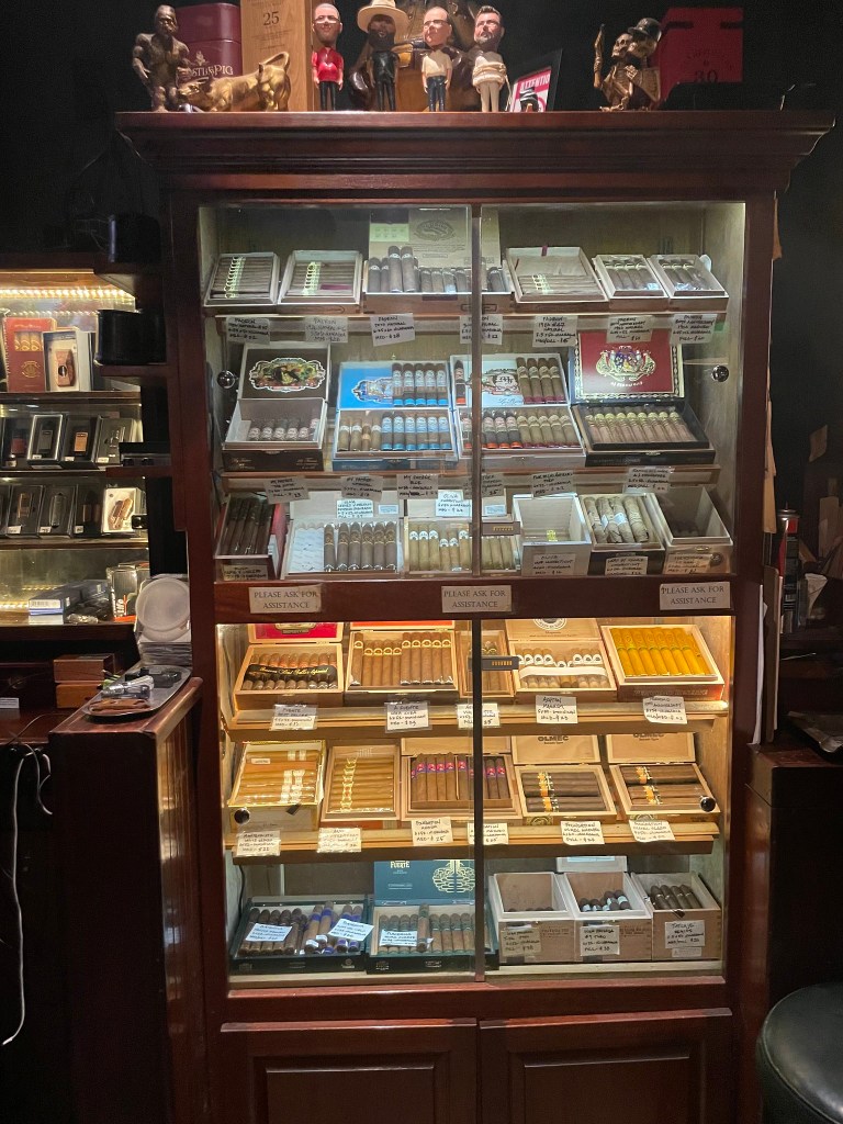 photo of interior of Occidental Cigar Club, San Francisco